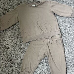 H&M Kids Pajama Set in Tan